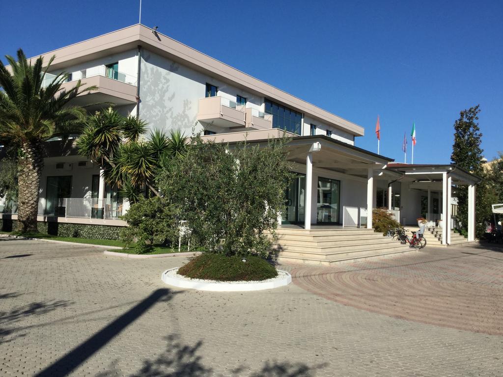 Scerne Hotel Parco Degli Ulivi מראה חיצוני תמונה