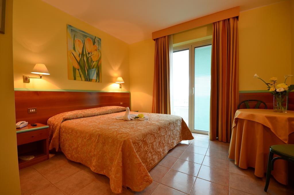 Scerne Hotel Parco Degli Ulivi מראה חיצוני תמונה