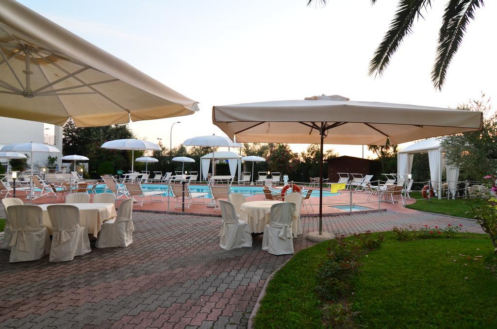 Scerne Hotel Parco Degli Ulivi מראה חיצוני תמונה