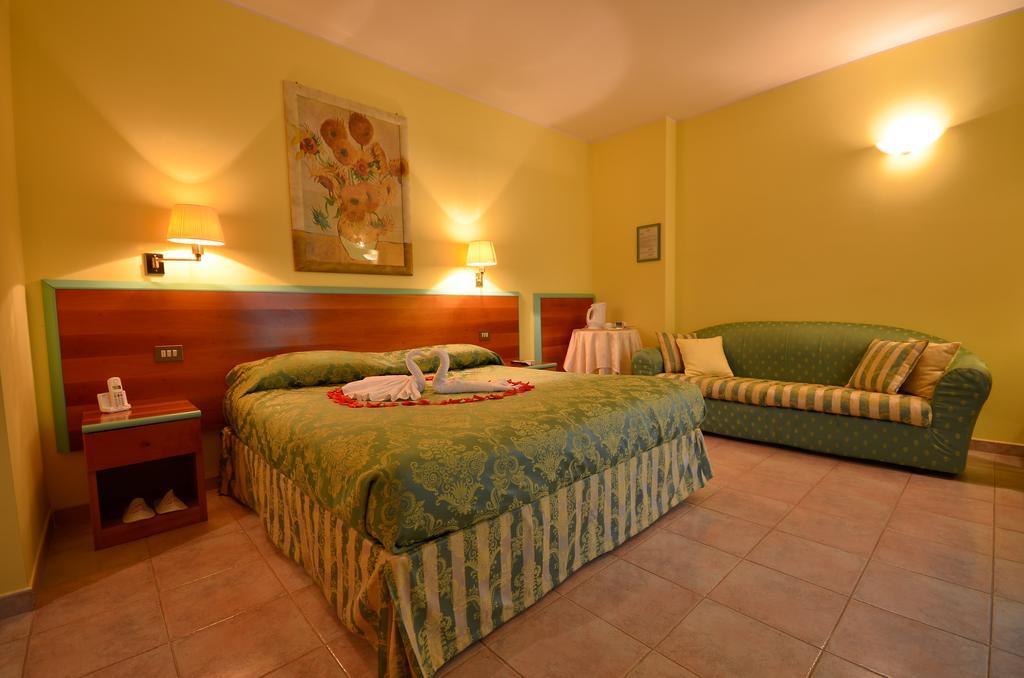 Scerne Hotel Parco Degli Ulivi מראה חיצוני תמונה