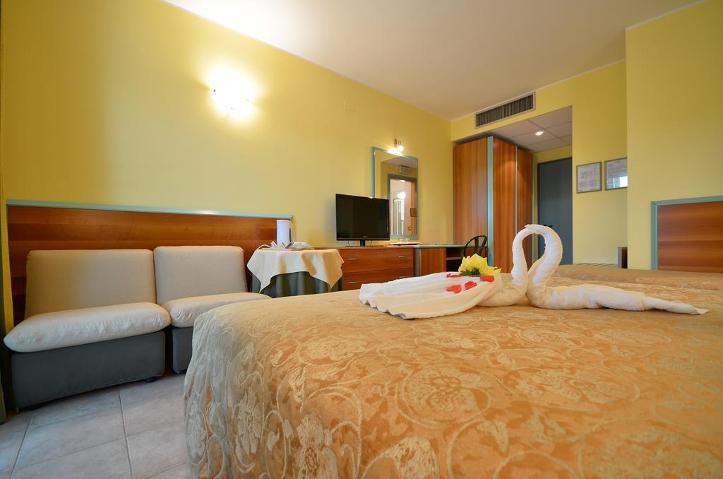 Scerne Hotel Parco Degli Ulivi מראה חיצוני תמונה
